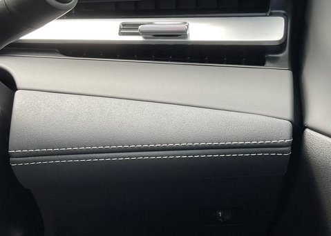 MG MG4 EV URBAN 53.9kWh PREMIUM LONG RANGE 19