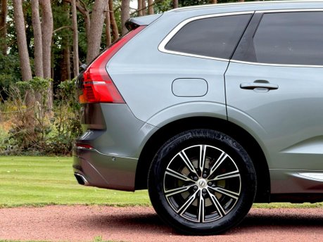Volvo XC60 B4 INSCRIPTION AWD 17