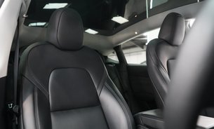 Tesla Model Y PERFORMANCE AWD Midnight Silver GROK AI Assistant 21" Alloys One Owner VATQ 2