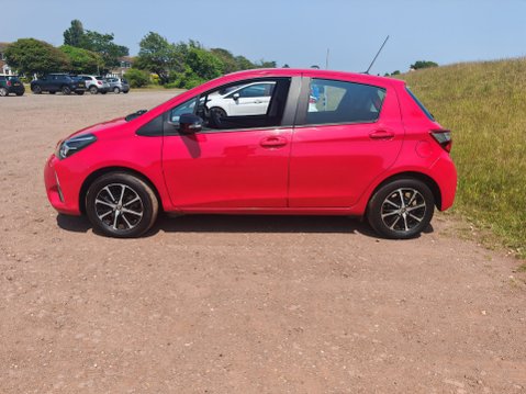 Toyota Yaris VVT-I ICON TECH 7