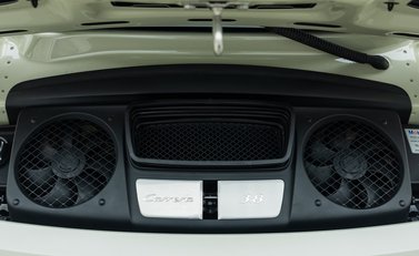 Porsche 911 50TH ANNIVERSARY EDITION (991) 32