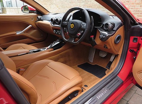 Ferrari F12 Berlinetta 10