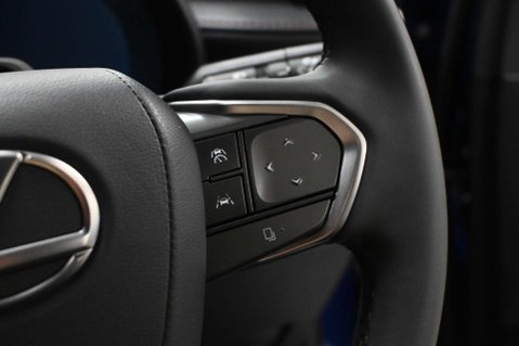 Lexus LBX 1.5 LBX Premium + CVT 5dr 35
