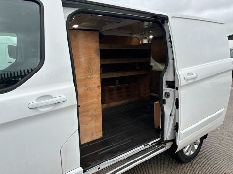 Ford Transit Custom 300 LIMITED P/V ECOBLUE 18