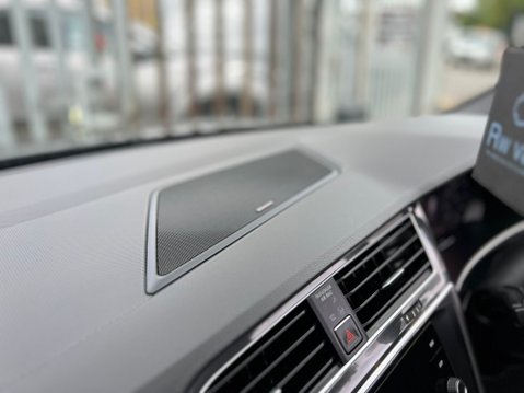 Volkswagen Tiguan R-LINE TDI BMT 4MOTION DSG 49