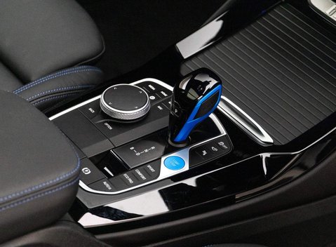 BMW Ix3 M Sport Pro 17
