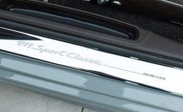 Porsche 911 (997) Sport Classic 16