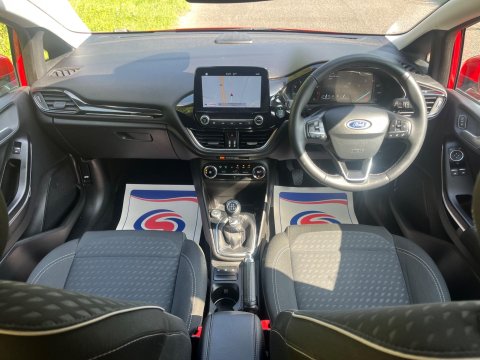 Ford Fiesta TITANIUM 13