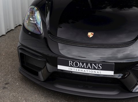 Porsche 718 Cayman GT4 24