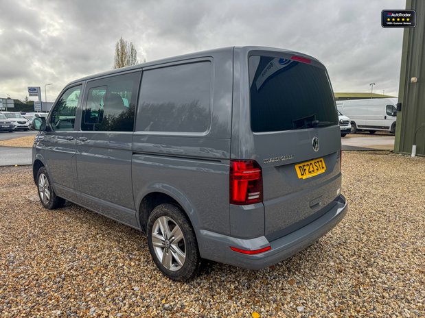 Volkswagen Transporter AUTO Crew Cab 204ps SWB L1H1 T32 Kombi Highline Air Con Cam EURO 6 11