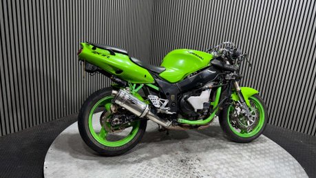 Kawasaki ZX 1995 44K PROJECT SPORTS BIKE SPARES OR REPAIR 900CC 2