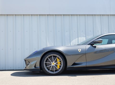 Ferrari 812 Superfast 22