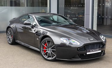 Aston Martin V12 Vantage S 2