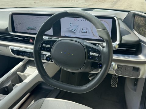 Hyundai IONIQ 6 77.4kWh Ultimate Saloon 4dr Electric Auto AWD (325 ps) 14