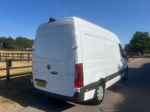 Mercedes-Benz Sprinter 2.0 315 CDI Premium Panel Van 5dr Diesel G-Tronic RWD L2 H2 Euro 6 (s/s) (1 6