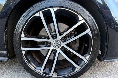 Volkswagen Golf GTD -TWO OWNERS -£20 ROAD TAX -9 SERVICES - ORIGINAL & UNMODIFIED -KEYLESS 51