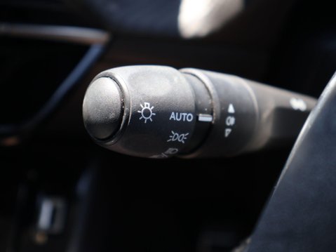 Peugeot 208 1.2 PureTech Allure Premium + EAT Euro 6 (s/s) 5dr 24