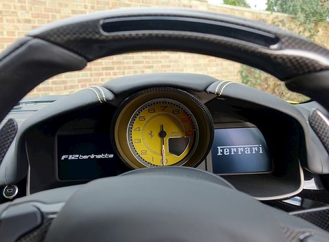 Ferrari F12 Berlinetta 9