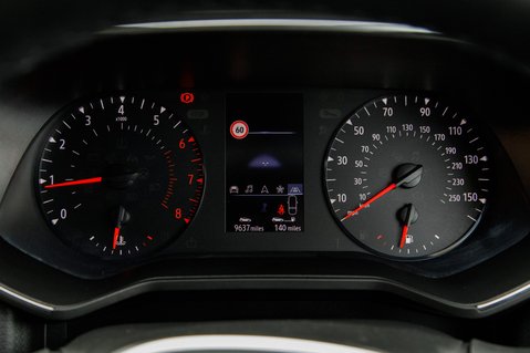 Renault Clio ICONIC TCE 14