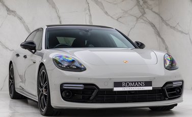 Porsche Panamera Turbo S E-Hybrid Sport Turismo 1