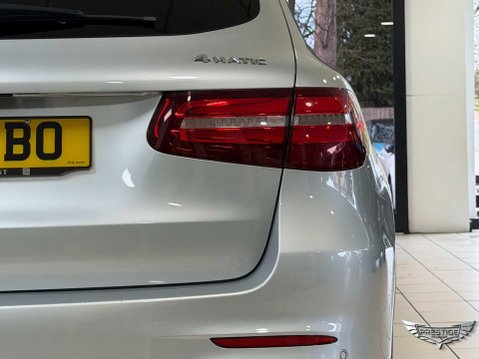 Mercedes-Benz GLC 2.1 GLC220d AMG Line (Premium Plus) G-Tronic 4MATIC Euro 6 (s/s) 5dr 9