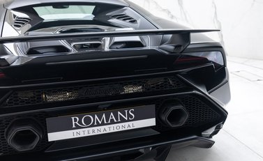 Lamborghini Huracan Tecnica 34