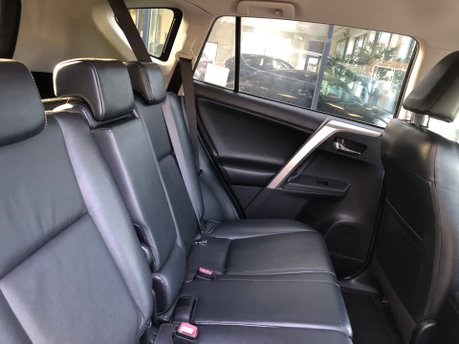 Toyota Rav 4 D-4D INVINCIBLE 70,000, 2 owners, towbar, AC, 7