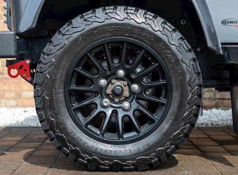 Land Rover Defender 90 XS Bowler 10