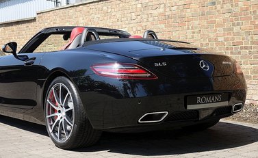 Mercedes-Benz SLS AMG Roadster 15