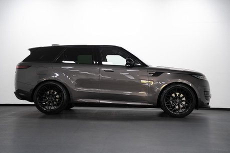 Land Rover Range Rover Sport 3.0 D300 MHEV Dynamic SE SUV 5dr Diesel Auto 4WD Euro 6 (s/s) (300 ps) 38