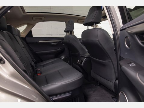 Lexus NX 2.5 300h GPF Premium SUV 5dr Petrol Hybrid E-CVT 4WD Euro 6 (s/s) (197 ps) 68