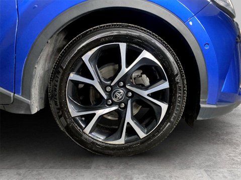 Toyota C-HR 1.8 VVT-h GPF Design SUV 5dr Petrol Hybrid CVT Euro 6 (s/s) (122 ps) Alloys 10