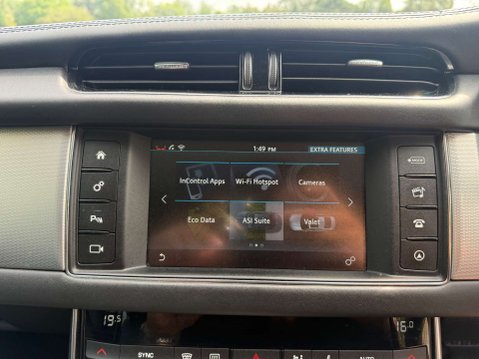 Jaguar XF 2.0 XF Portfolio D AWD Auto 4WD 5dr 41