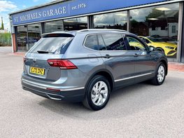 Volkswagen Tiguan 1.5 Tiguan Allspace Life TSi Semi-Auto 5dr 8