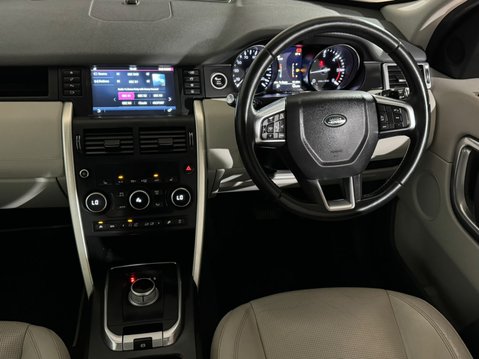 Land Rover Discovery Sport TD4 HSE 12
