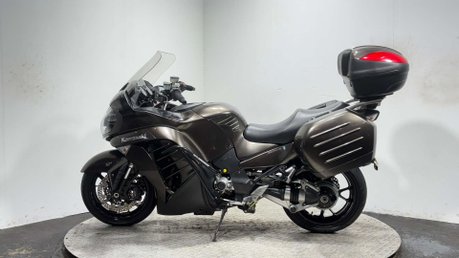 Kawasaki GTR 1400 2011 ONLY 12K FULL LUGGAGE VERY CLEAN 1400CC TOURER BIKE 4