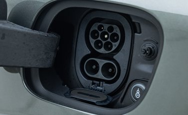 Porsche Macan 4 Electric 39