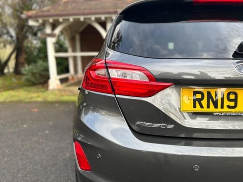 Ford Fiesta TITANIUM 14