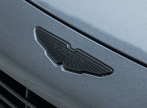 Aston Martin DB12 V8 30