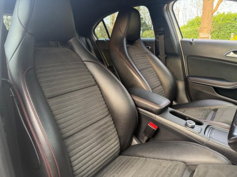 Mercedes-Benz A Class 1.6 A180 AMG Line (Executive) 7G-DCT Euro 6 (s/s) 5dr 17