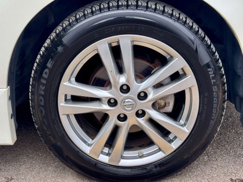 Nissan Elgrand Highway Star 77