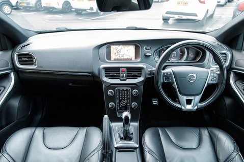 Volvo V40 D2 R-DESIGN EDITION 3