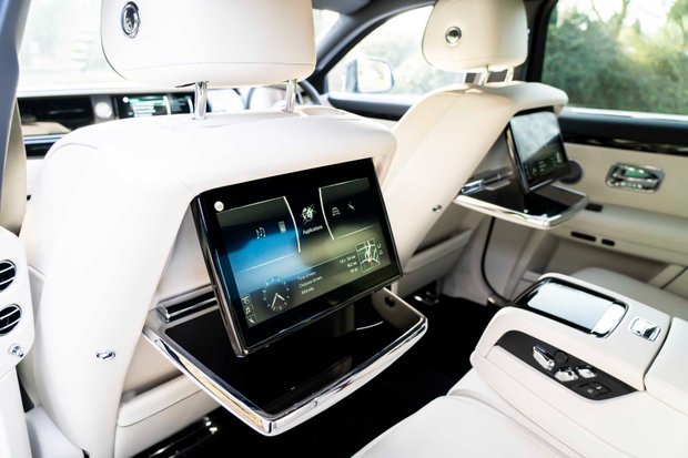 Rolls-Royce Ghost V12. FULL PPF. STARLIGHT. H, C & M SEATS. REAR ENTERTAINMENT. HUD. 4