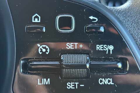 Mercedes-Benz Sprinter 319 Cdi Premium - with In-Built Bed + Diesel Heater 38