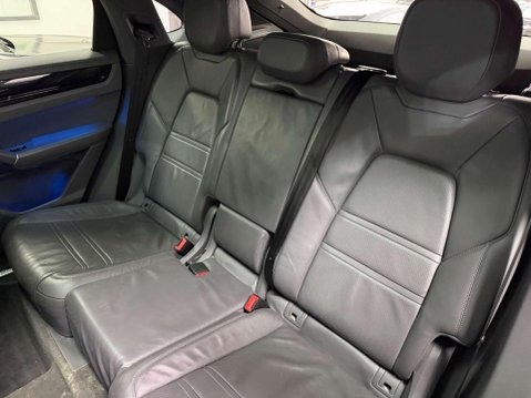 Porsche Cayenne 3.0T V6 Coupe 5dr Petrol TiptronicS 4WD Euro 6 (s/s) (340 ps) 36