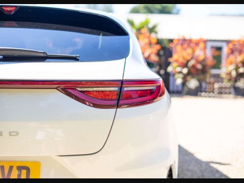 Kia Pro Ceed 1.5 Pro Ceed GT-Line ISG 5dr 34