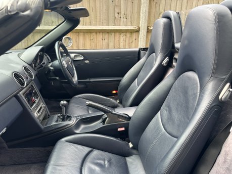 Porsche Boxster 2.7 24V 2dr 15