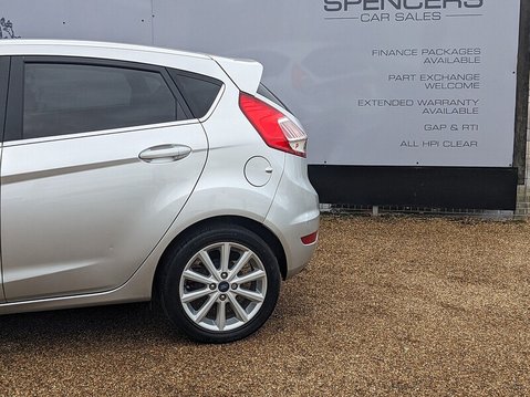 Ford Fiesta TITANIUM 6