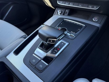 Audi Q5 2.0 TDI 40 Sport S Tronic quattro Euro 6 (s/s) 5dr 17