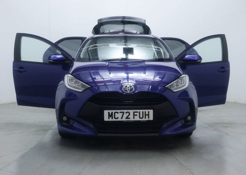 Toyota Yaris 1.5 Yaris Design HEV CVT 5dr 52